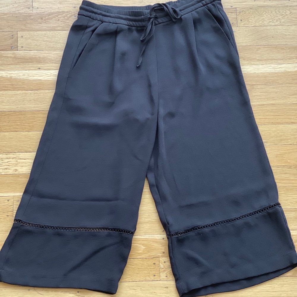 Zara | Black Wide Leg Cropped Pants | XS